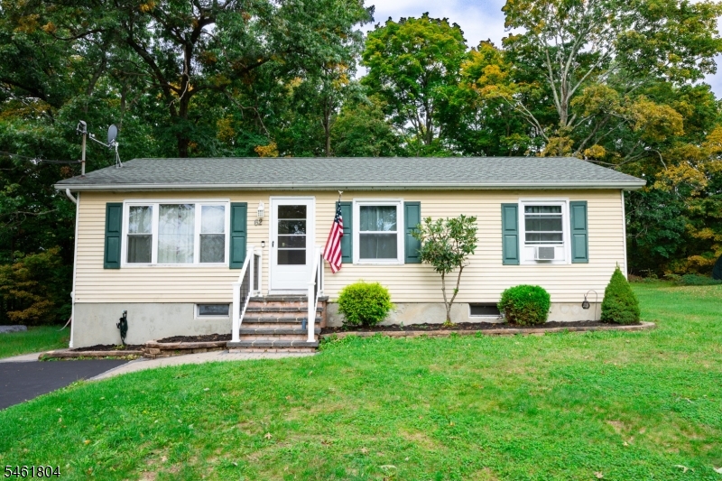 62 Summit Dr