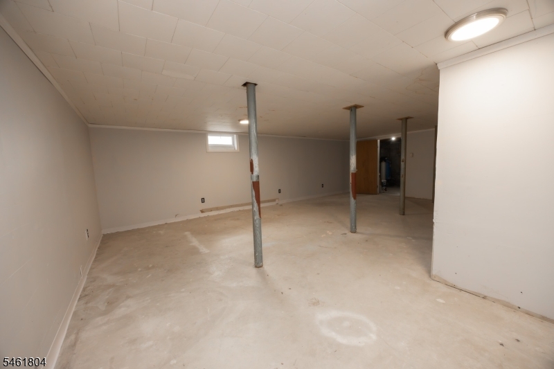 62 Summit Dr