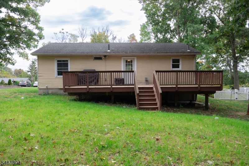 62 Summit Dr