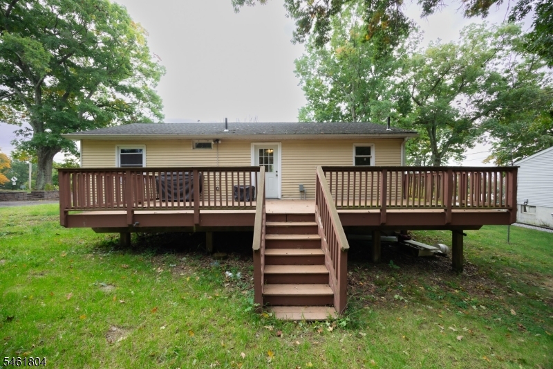 62 Summit Dr