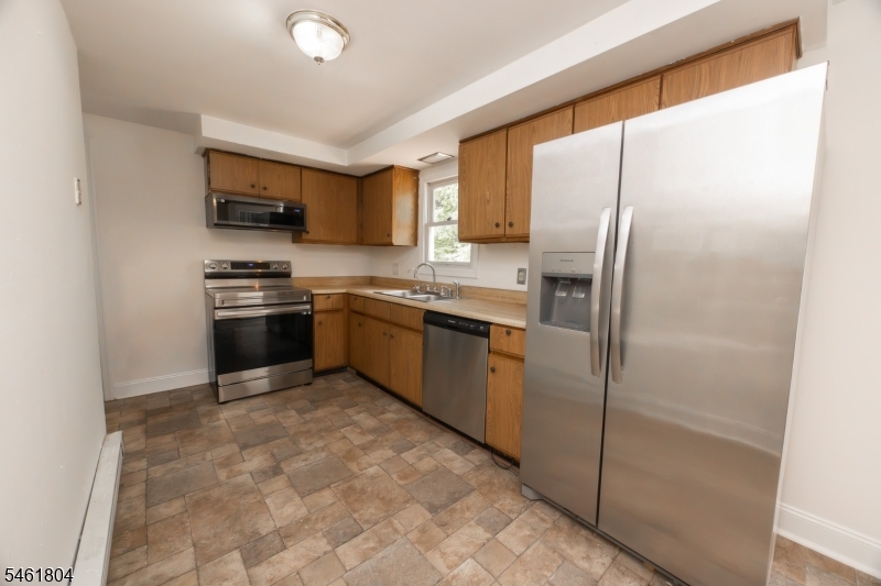 62 Summit Dr