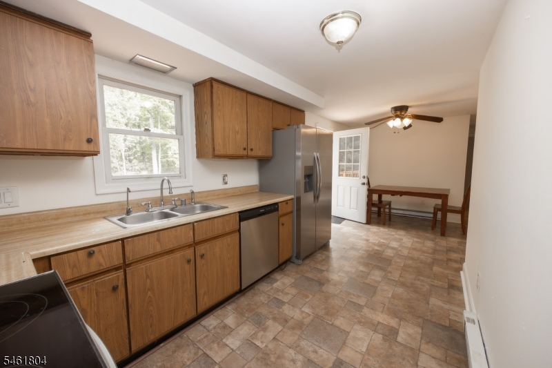 62 Summit Dr