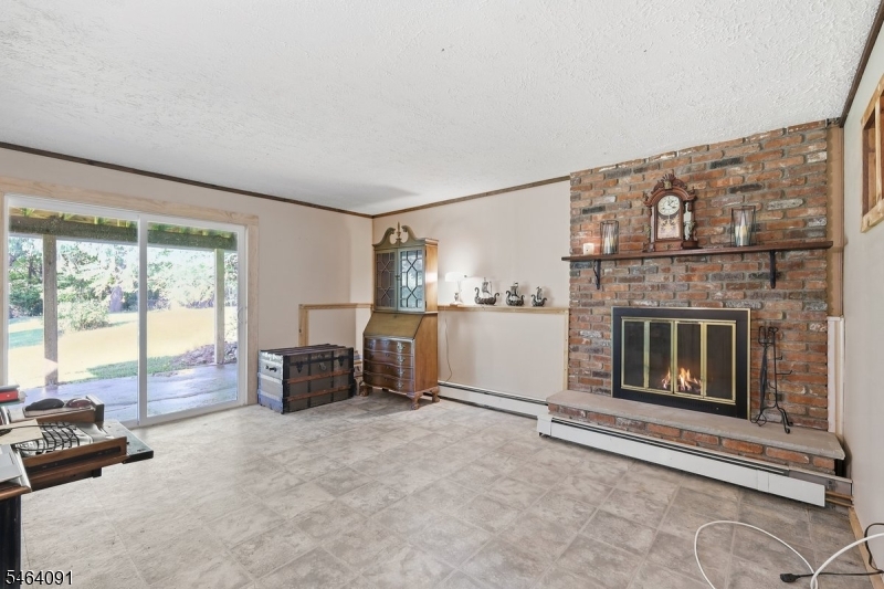 22 Hillside Rd