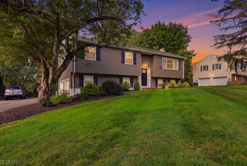 22 Hillside Rd