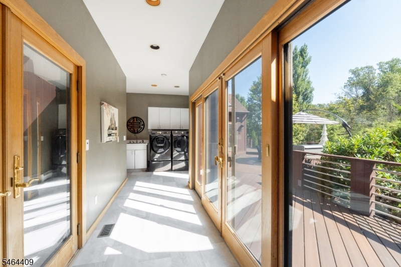 17 Chesterfield Dr