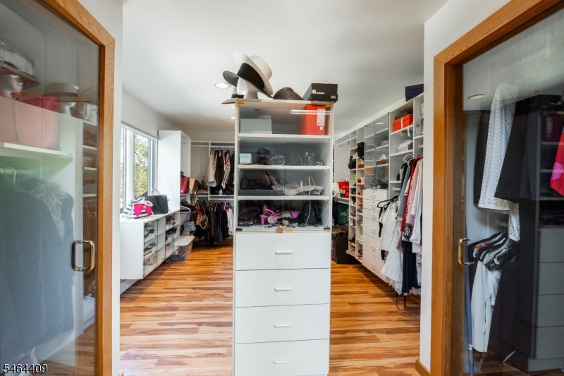 17 Chesterfield Dr