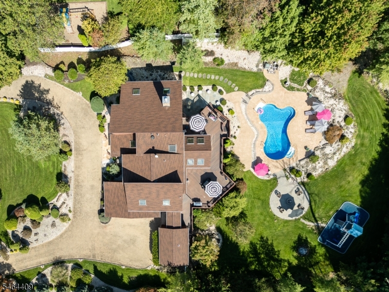 17 Chesterfield Dr