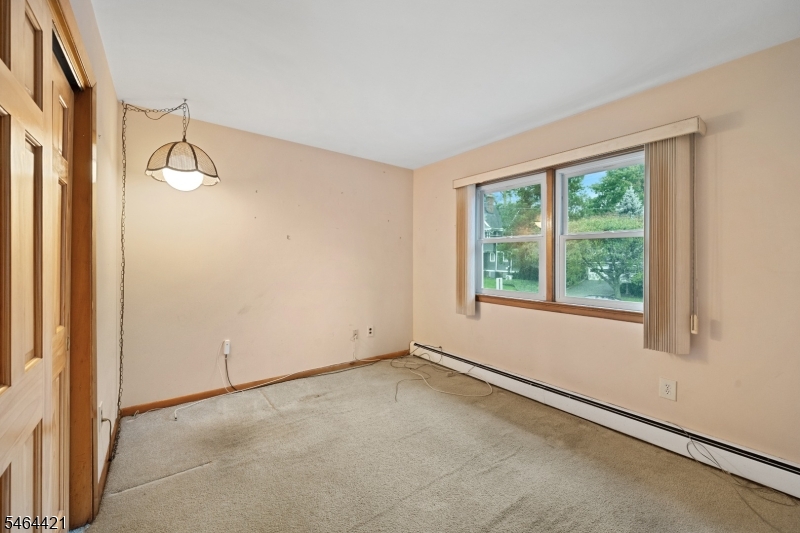 222 Vreeland Ave