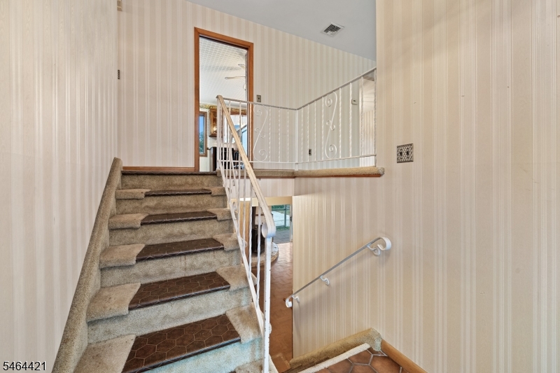 222 Vreeland Ave