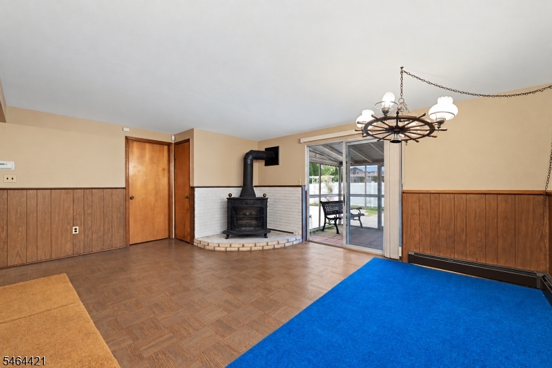 222 Vreeland Ave