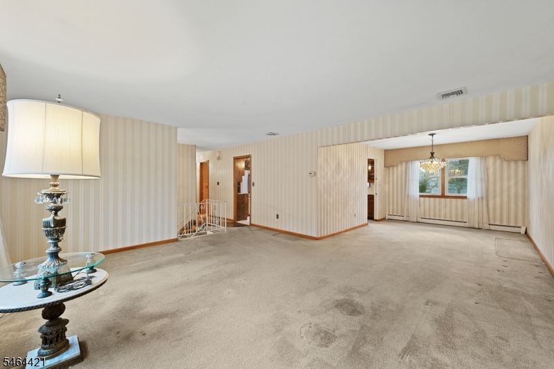 222 Vreeland Ave