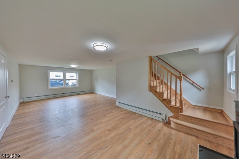 502 River Rd