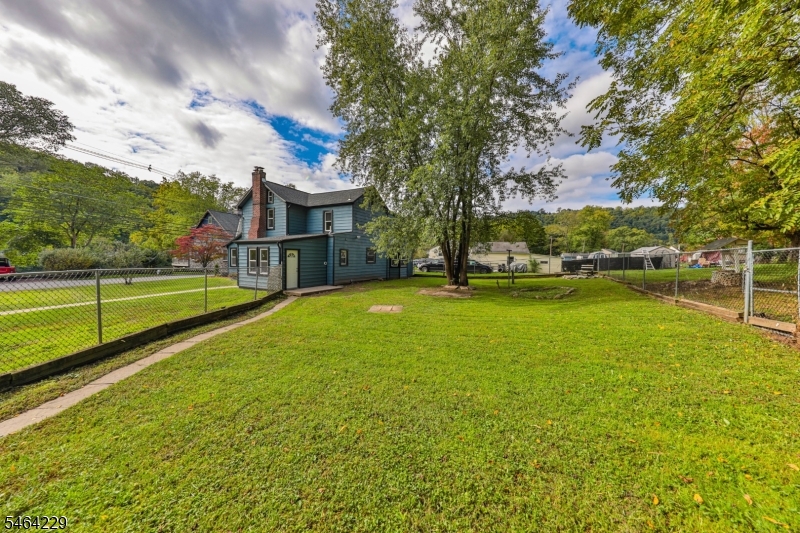 502 River Rd