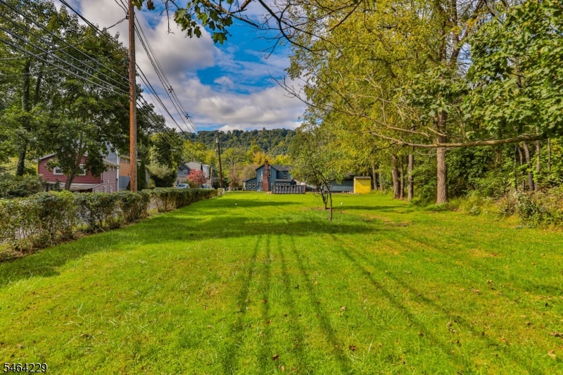 502 River Rd