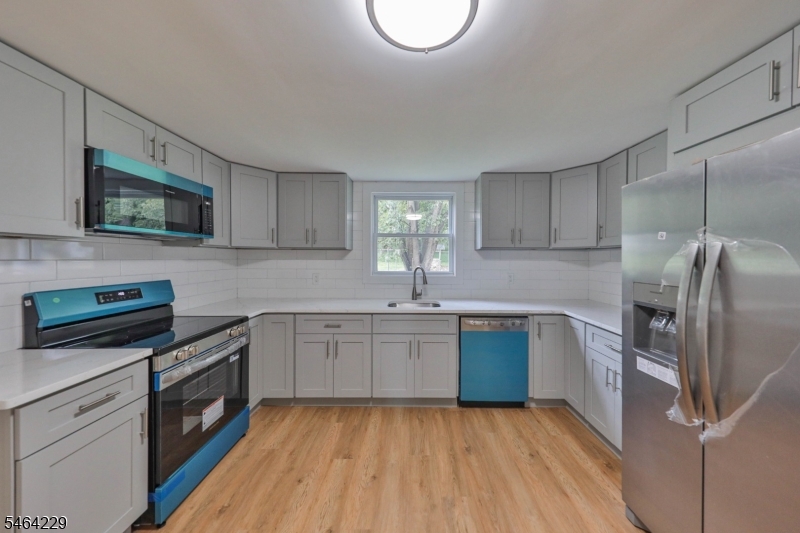 502 River Rd