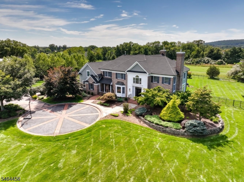 6 Fairway Dr