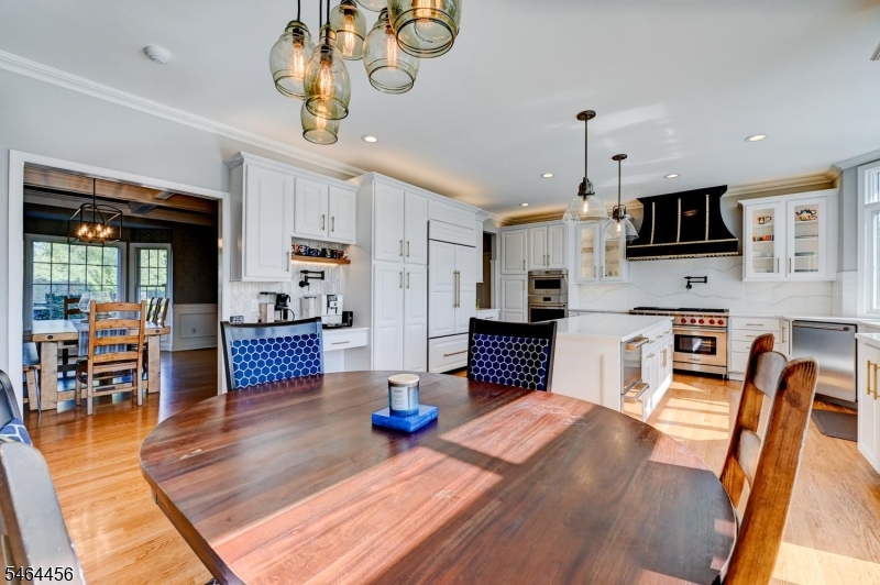 6 Fairway Dr