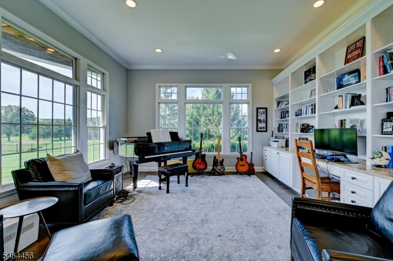 6 Fairway Dr