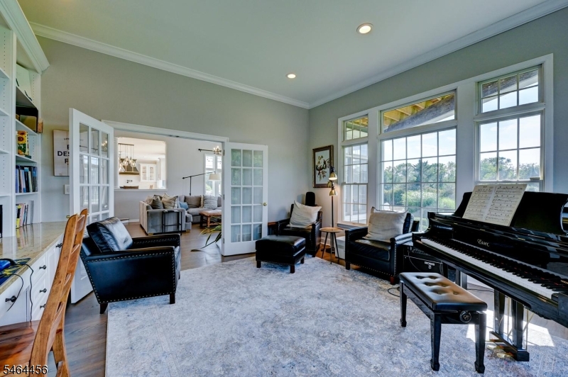 6 Fairway Dr