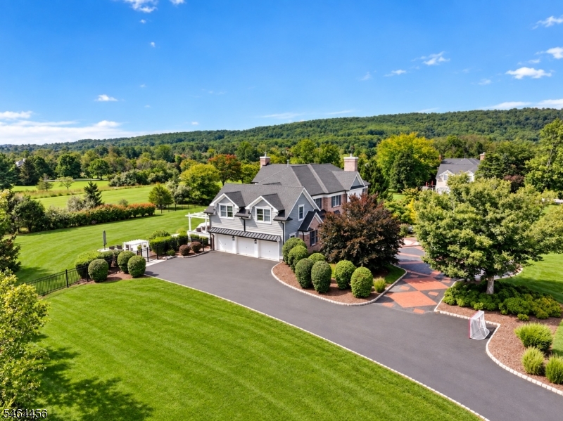 6 Fairway Dr