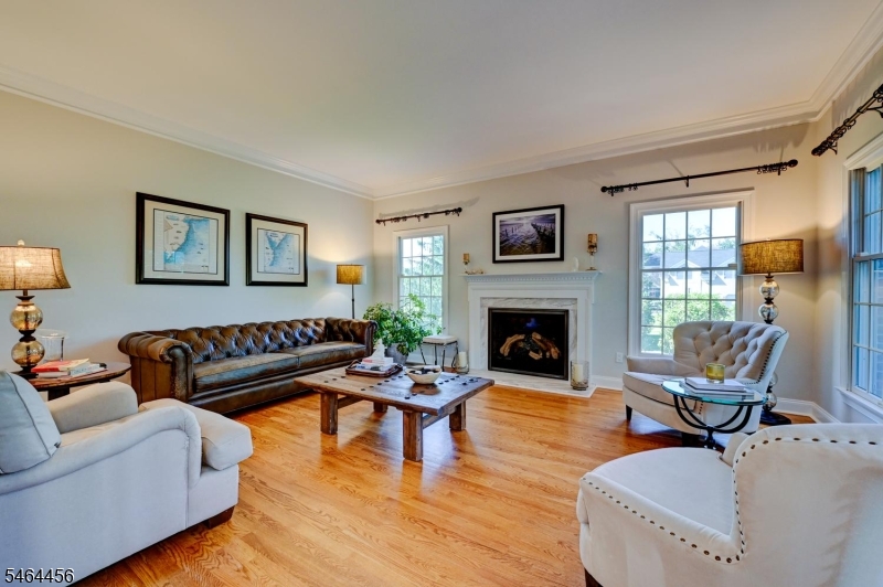 6 Fairway Dr