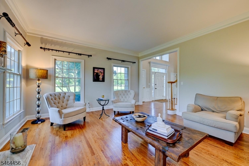 6 Fairway Dr