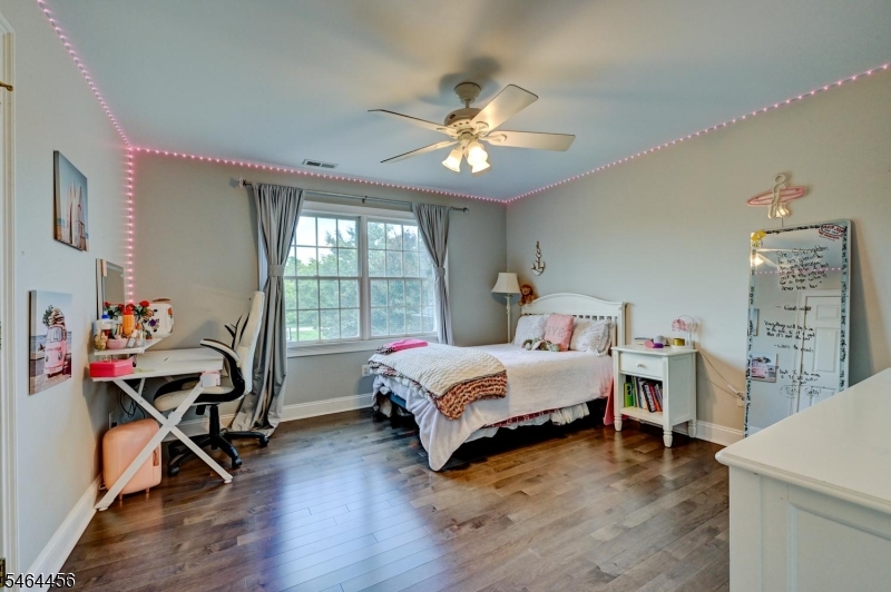 6 Fairway Dr