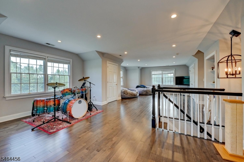 6 Fairway Dr
