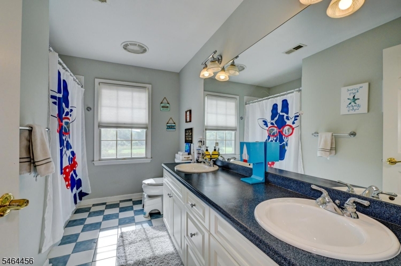 6 Fairway Dr