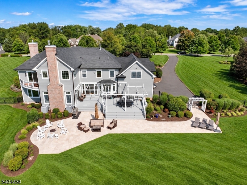 6 Fairway Dr