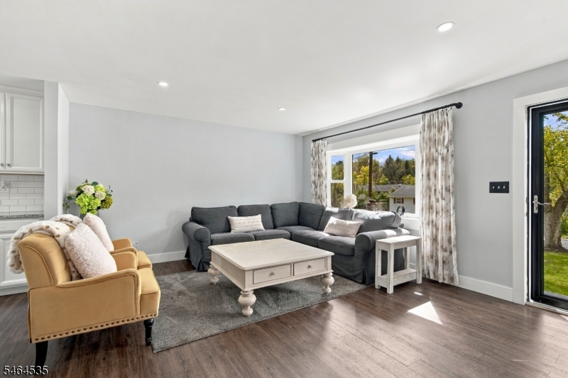 57 Lakeview Ave