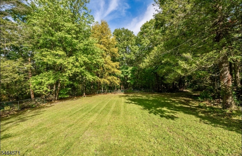 6 Upper Notch Rd