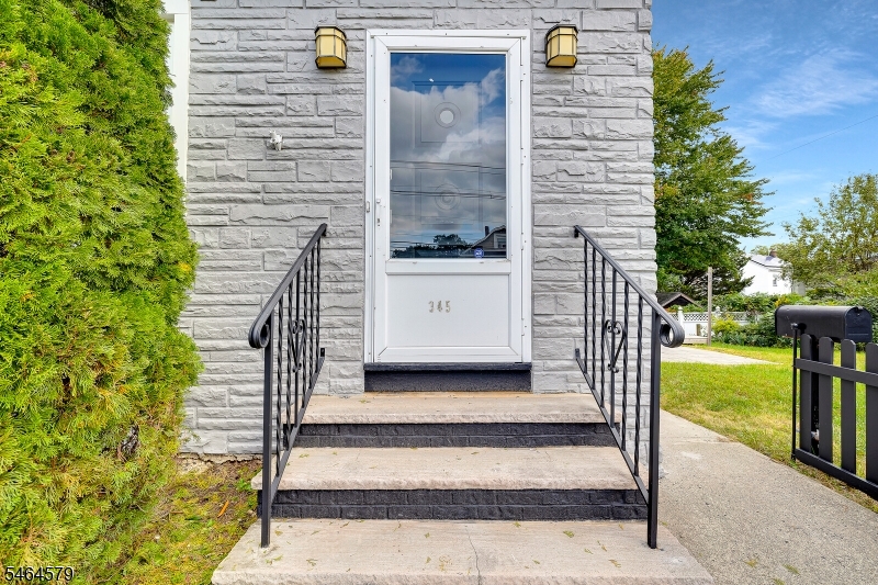 345 Broughton Ave