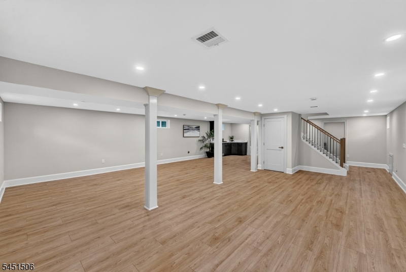 12 Weber Rd