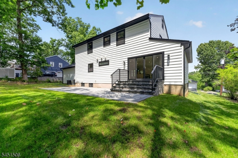 12 Weber Rd