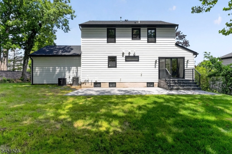 12 Weber Rd