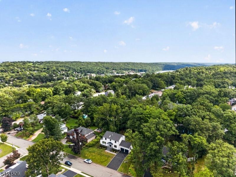 12 Weber Rd