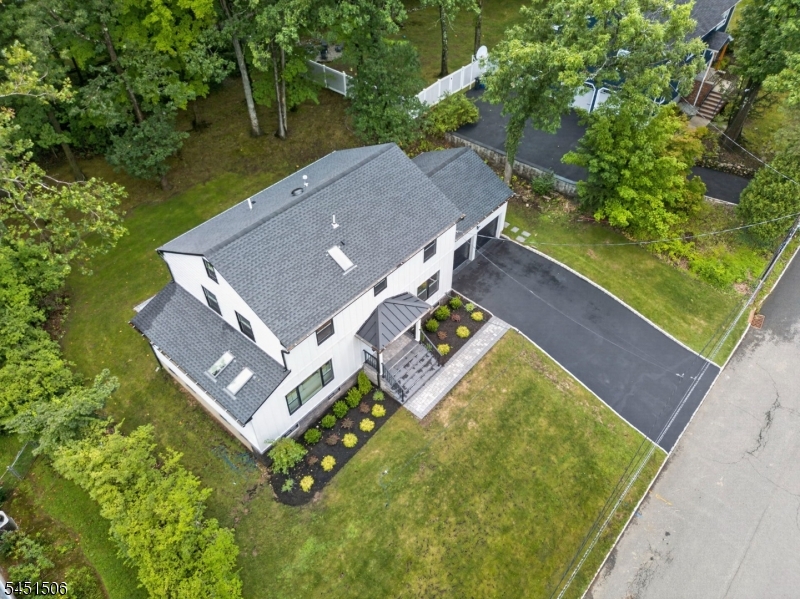 12 Weber Rd
