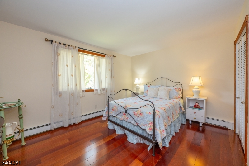 2 Glencove Rd