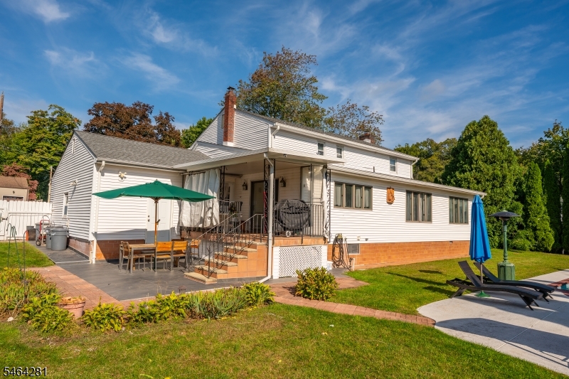 2 Glencove Rd