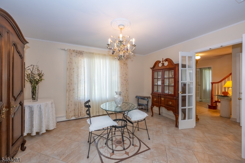 2 Glencove Rd