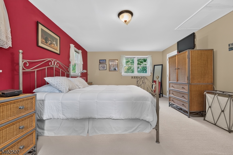 3 Galloping Hill Rd