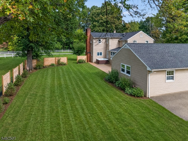3 Galloping Hill Rd