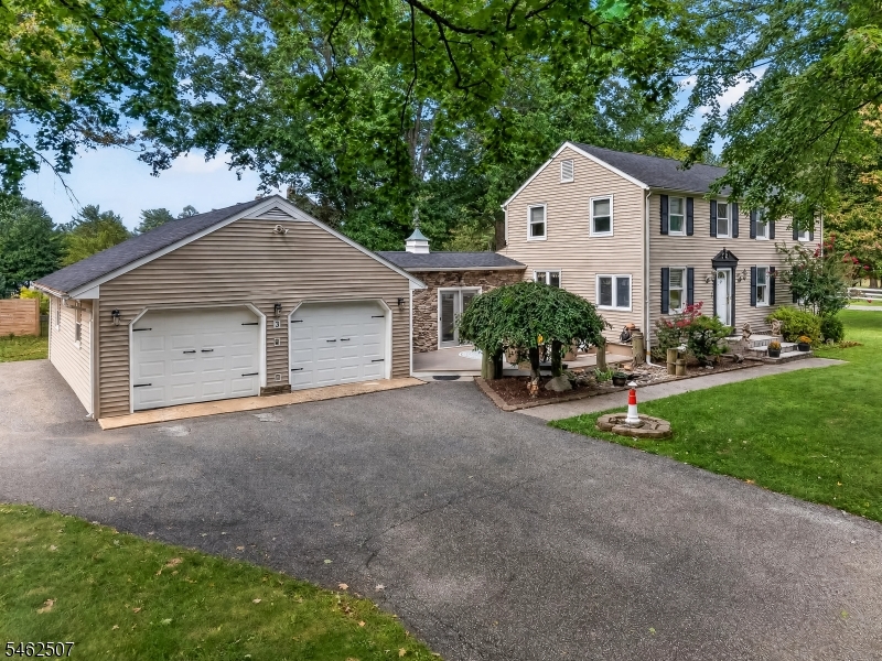 3 Galloping Hill Rd