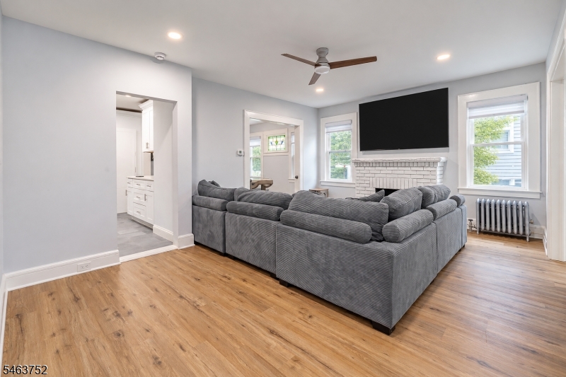 419 Locust St
