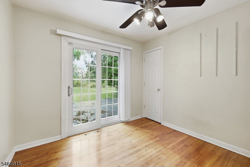 9 Miller Ave
