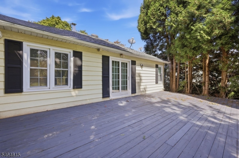 9 Miller Ave