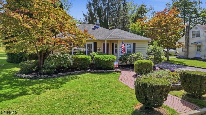 9 Miller Ave