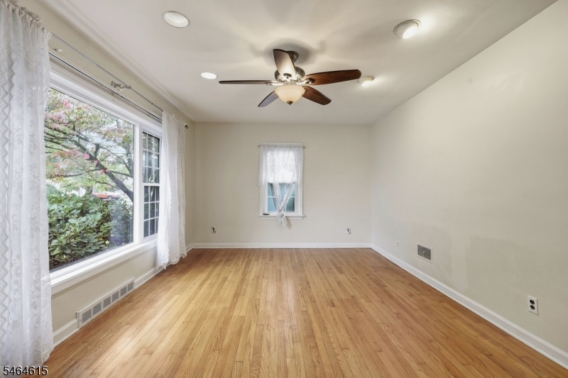 9 Miller Ave