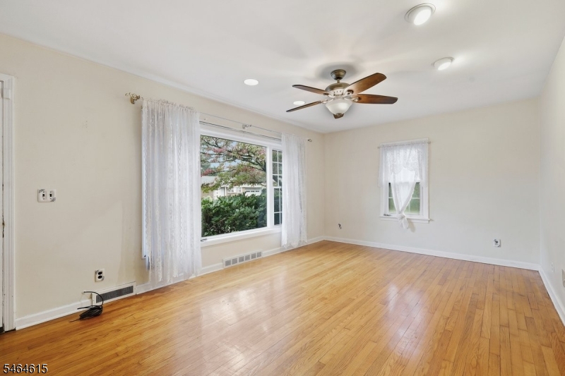 9 Miller Ave